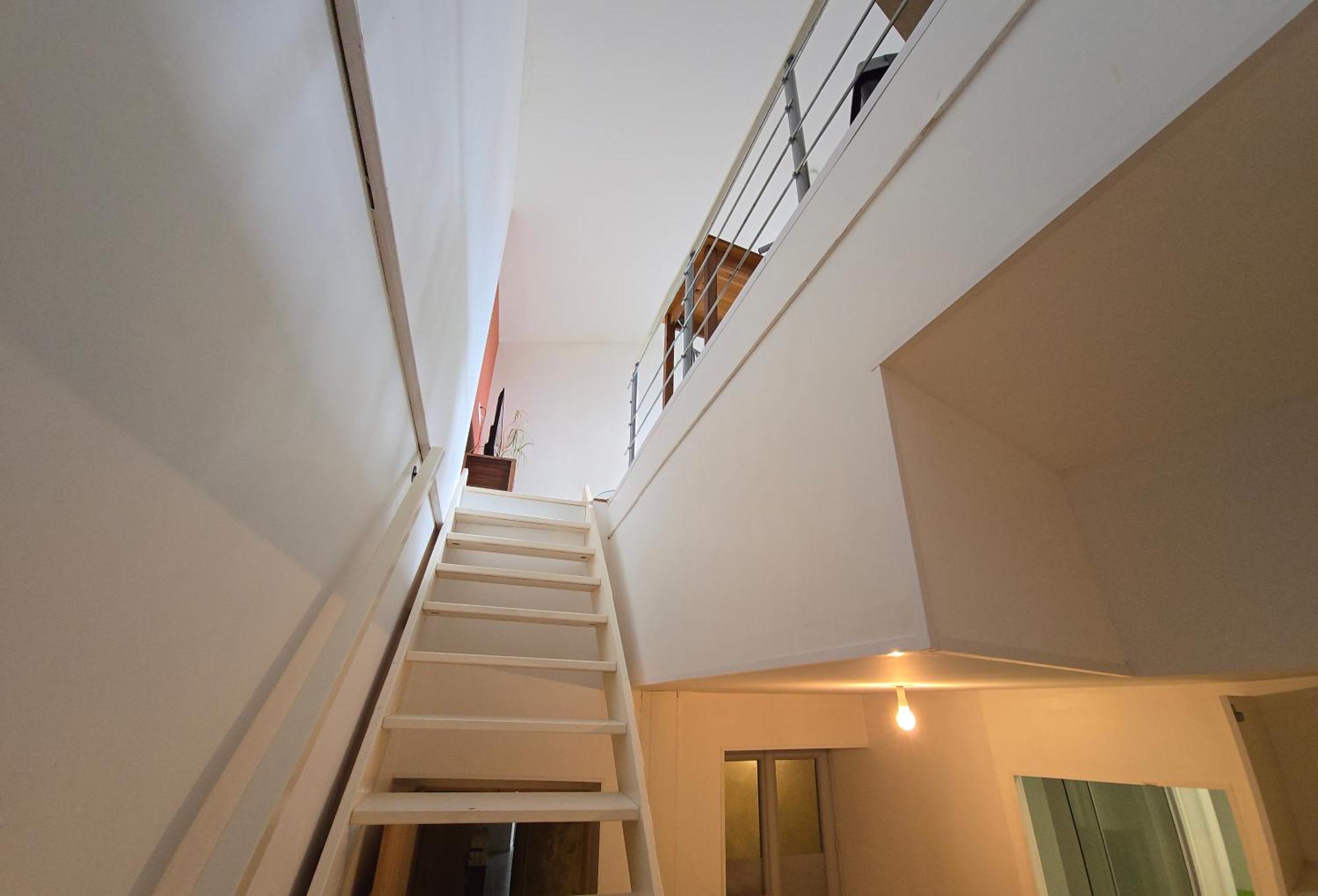 Appartement En Duplex Viviers 外观 照片
